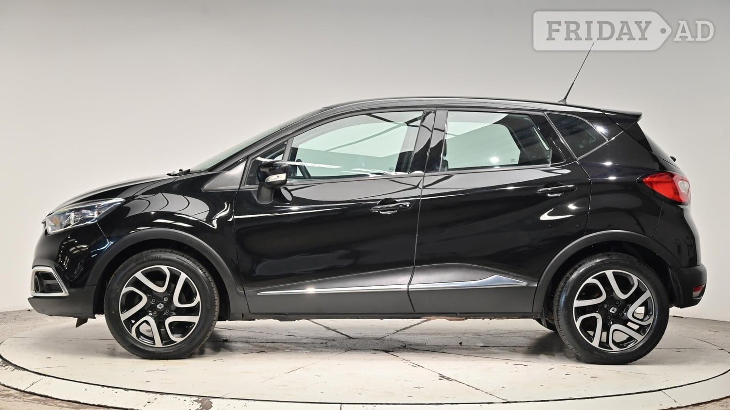 [ berth ]Renault Captur