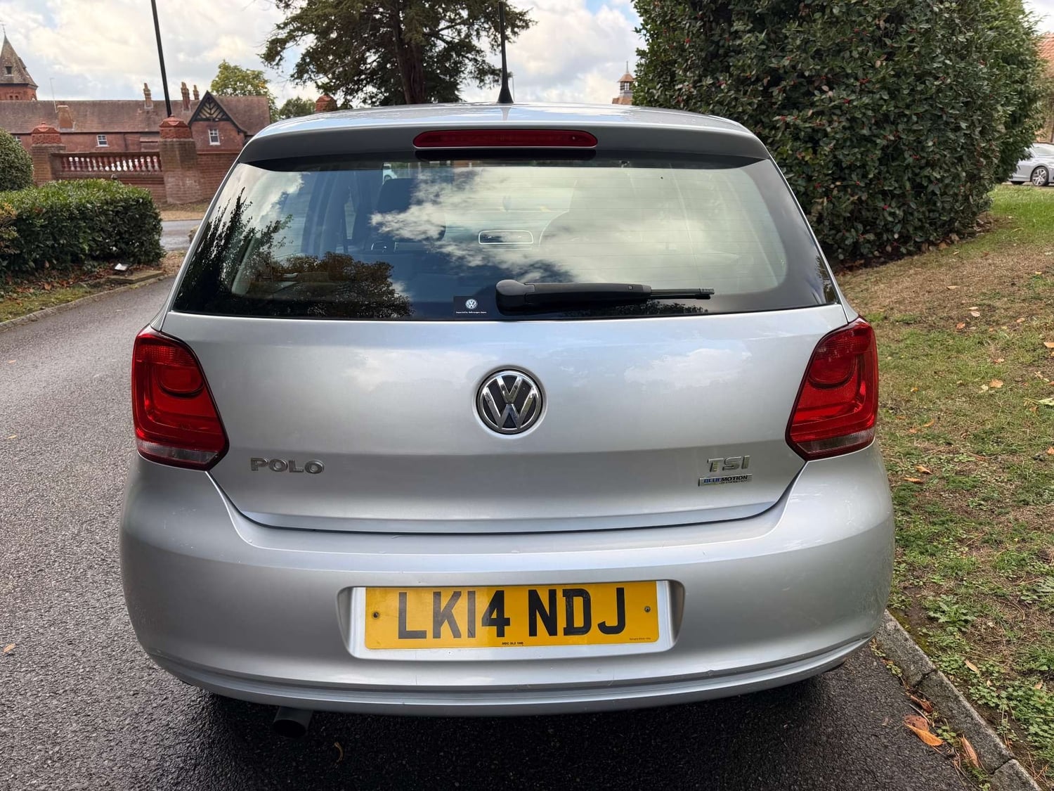 Volkswagen Polo 2023 - Cars