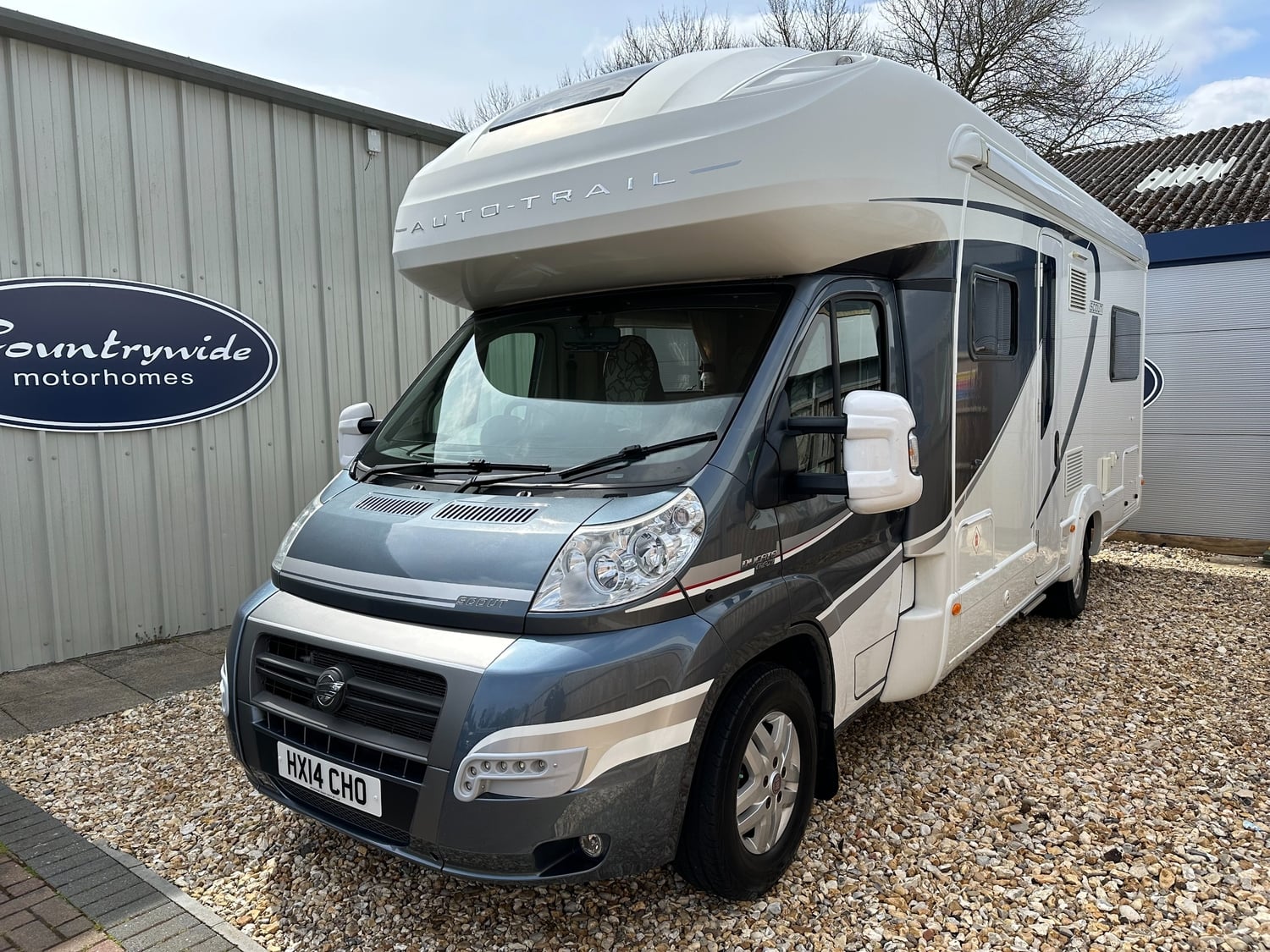 [ berth ]Auto-Trail Scout