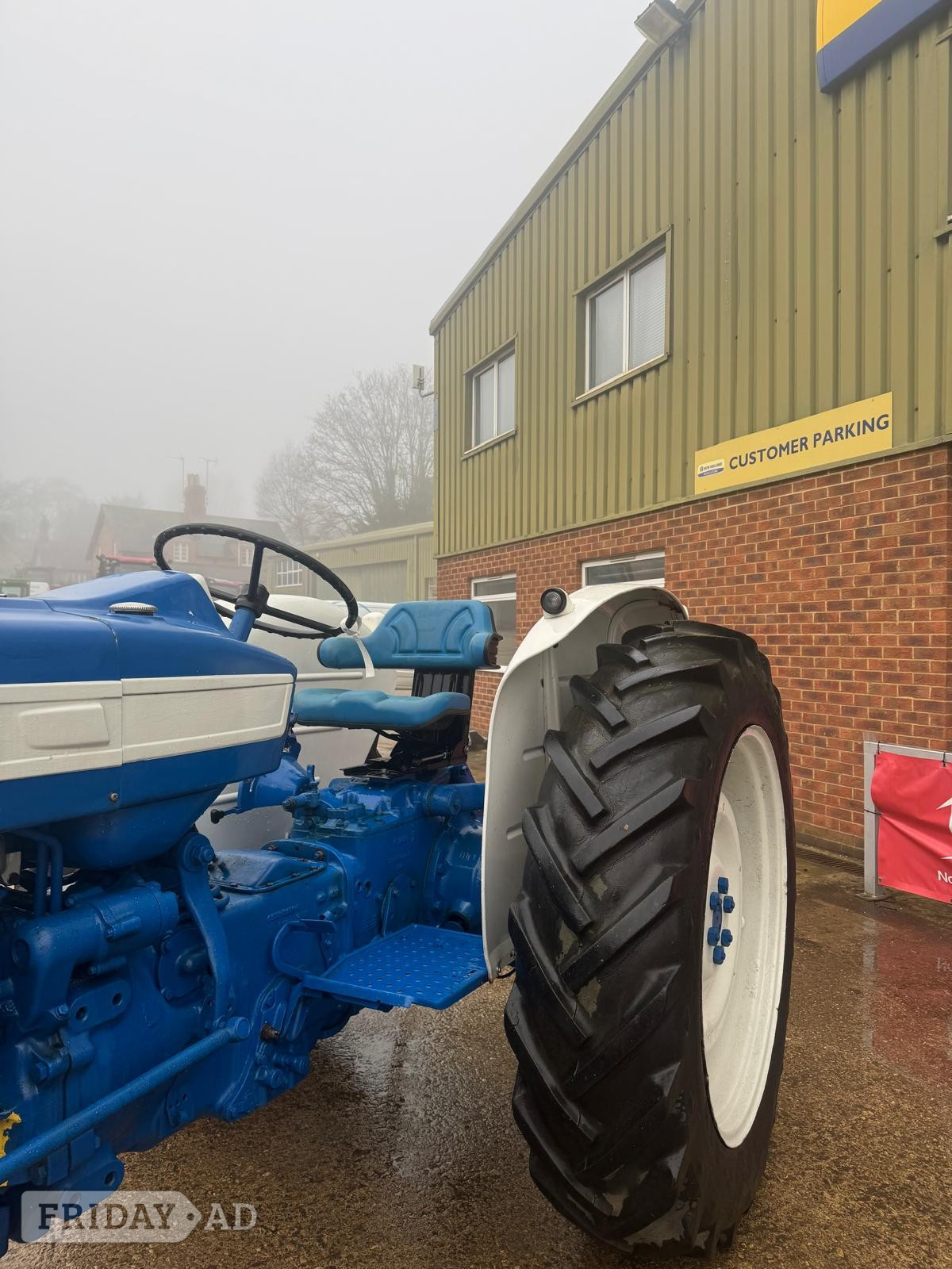 Ford 4000 62HP TRACTOR (1965) Tractor in Middleton Stoney