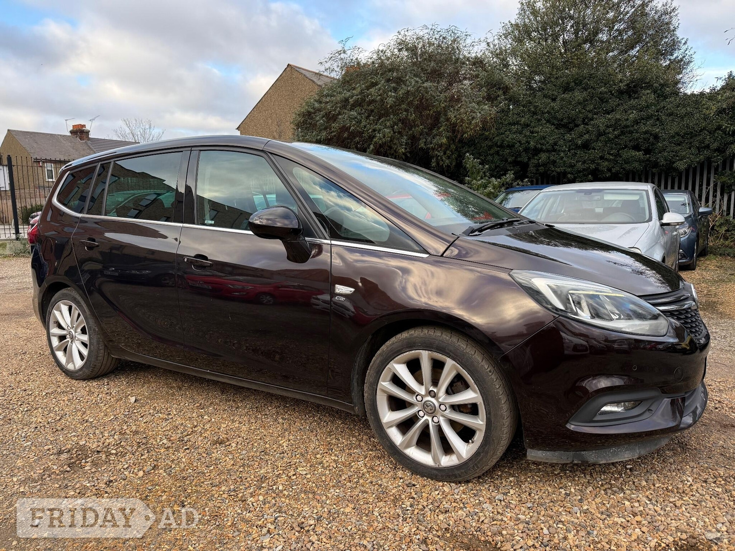 Vauxhall Zafira Tourer 2017 - Cars in Slough