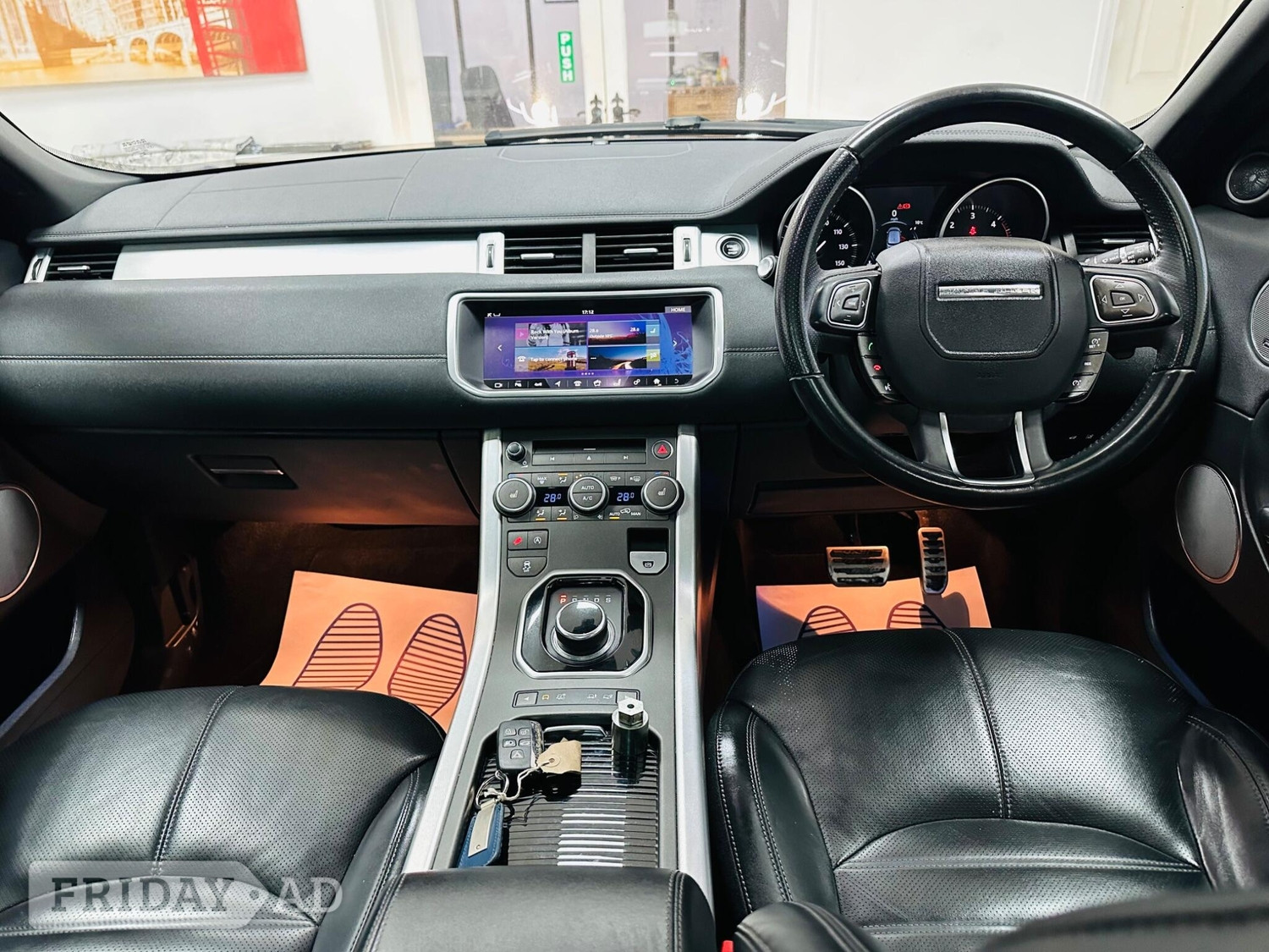 [ berth ]Land Rover Range Rover Evoque
