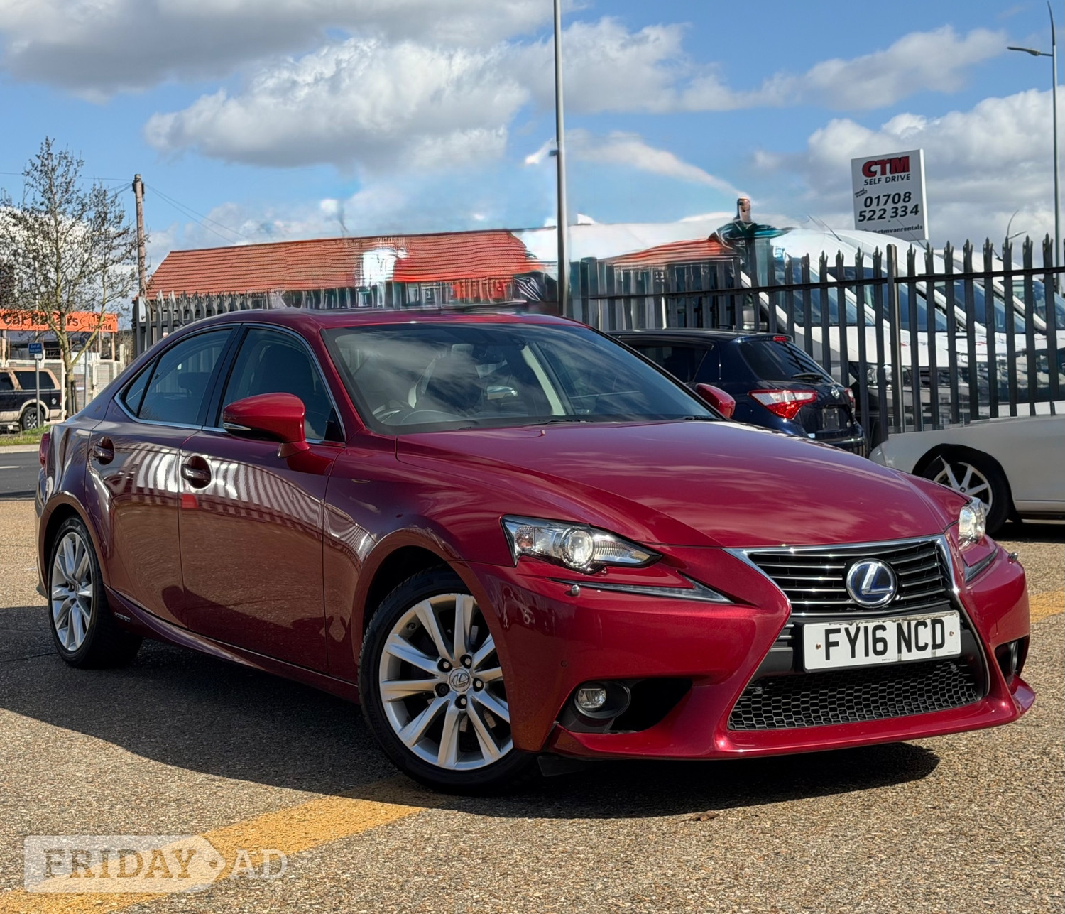 Lexus IS 2016 in Havering