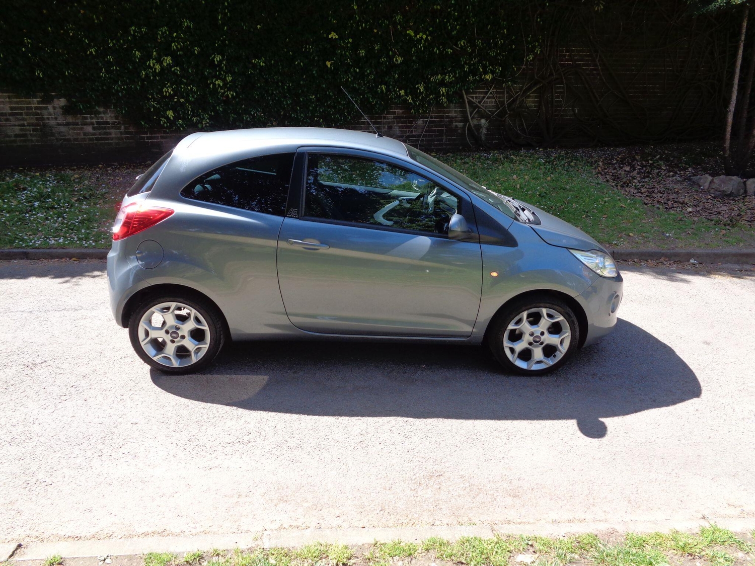 [ berth ]Ford Ka
