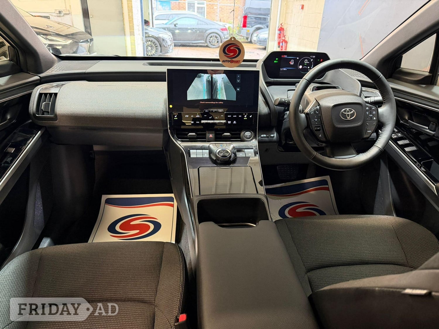 Toyota bZ4X 2025 - Cars in Harrow