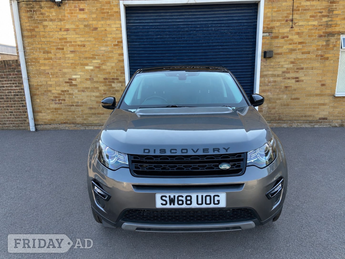 [ berth ]Land Rover Discovery Sport