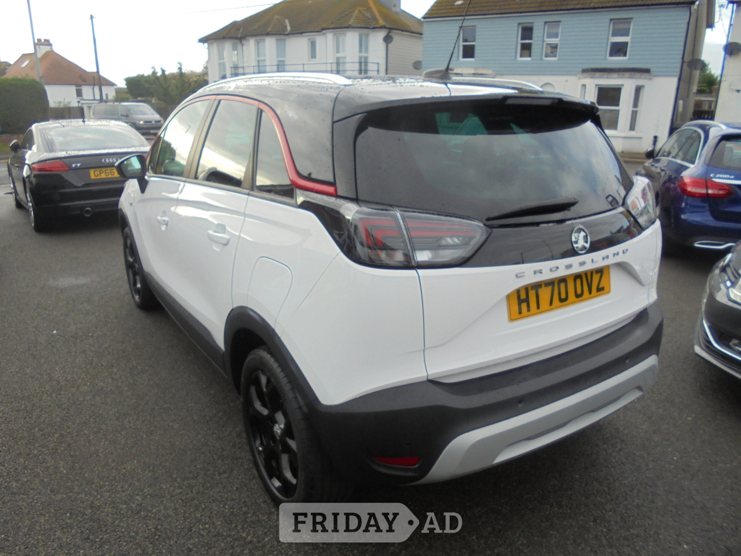 [ berth ]Vauxhall Crossland