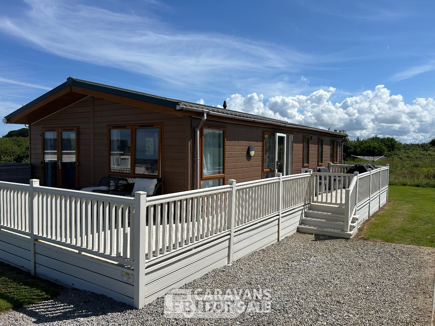 Absolutely lovely Atas Lilac Lodge 40’ x 20’