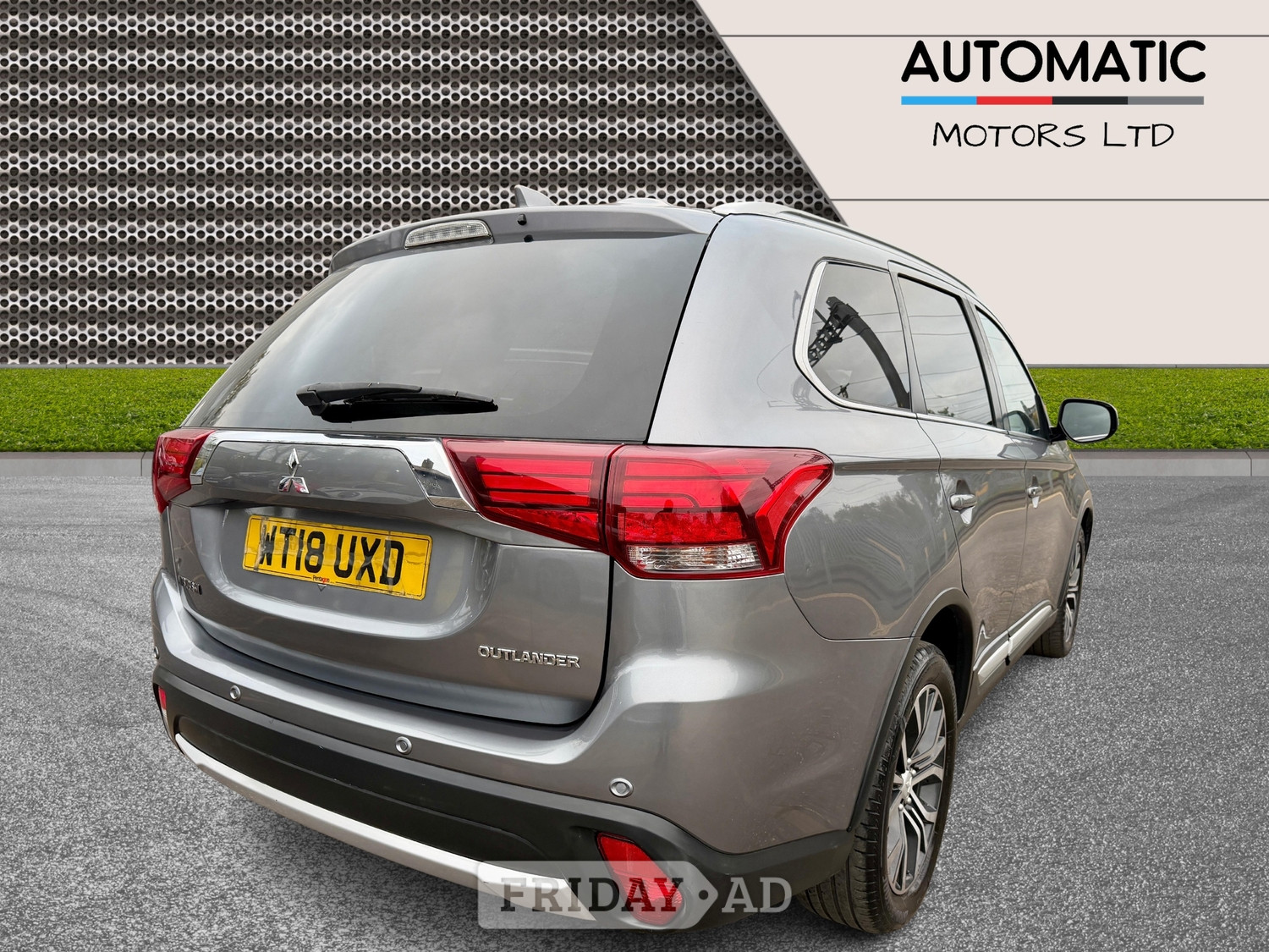 Mitsubishi Outlander 2018 - Cars