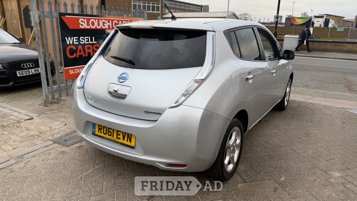 Nissan LEAF 2011 - Cars in Slough