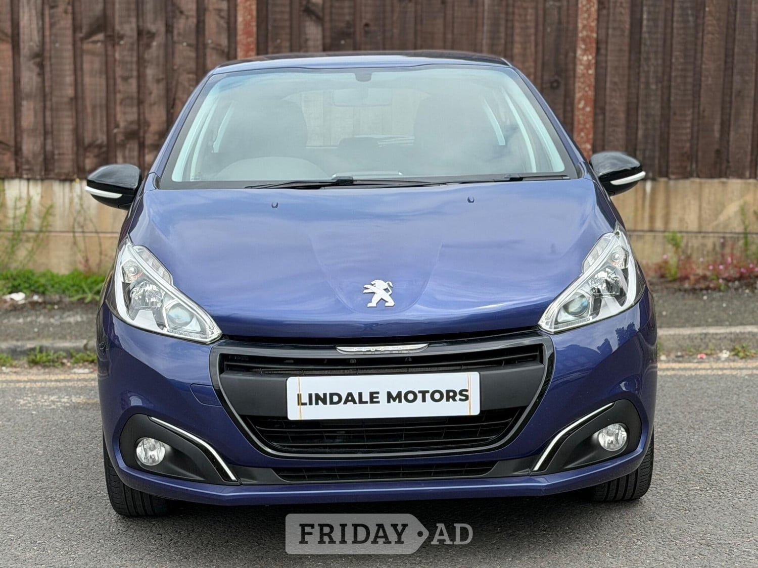 [ berth ]Peugeot 208