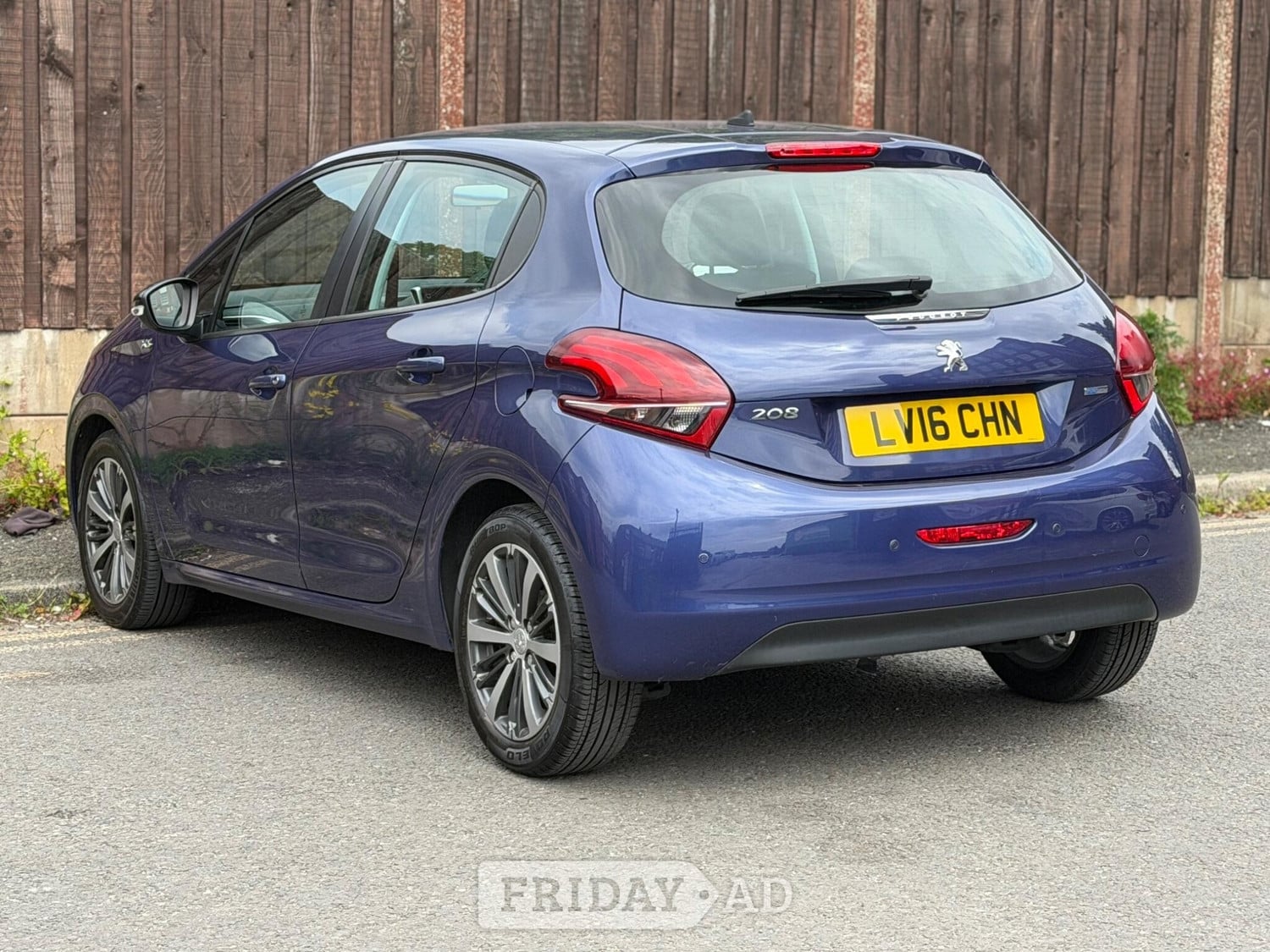 Peugeot 208 2016 - Cars