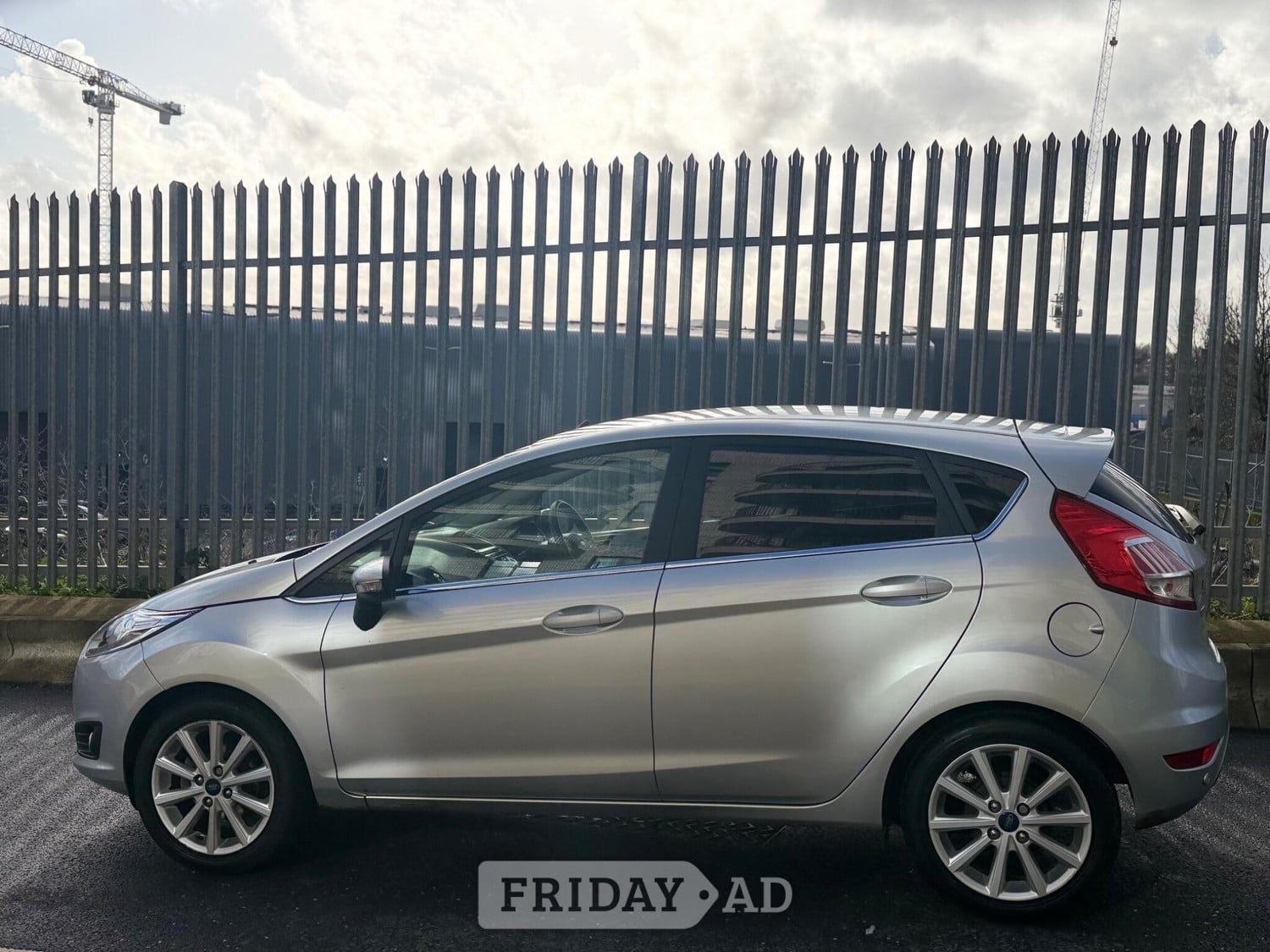Ford Fiesta 2017 - Cars in Willesden