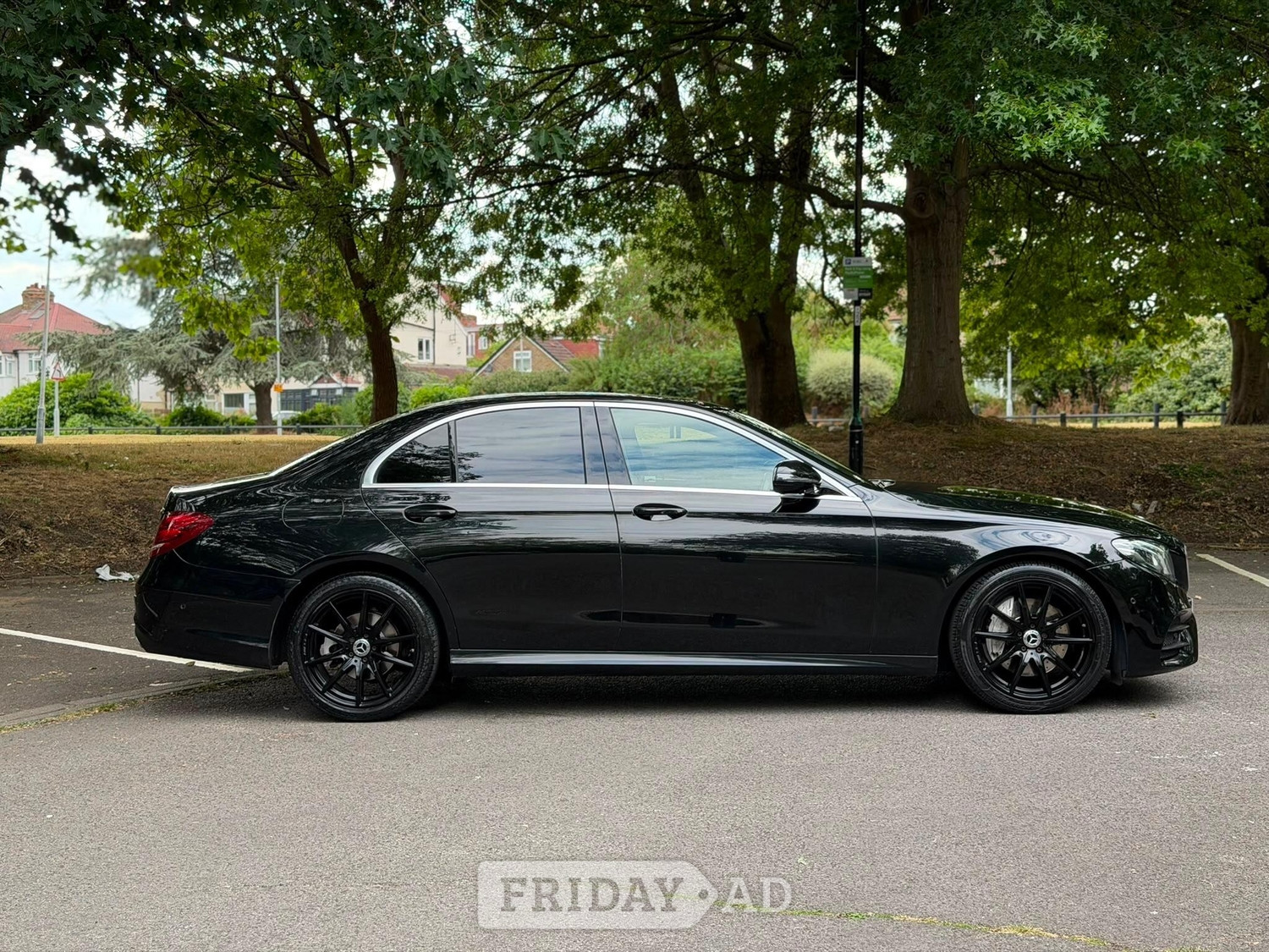[ berth ]Mercedes-Benz E Class