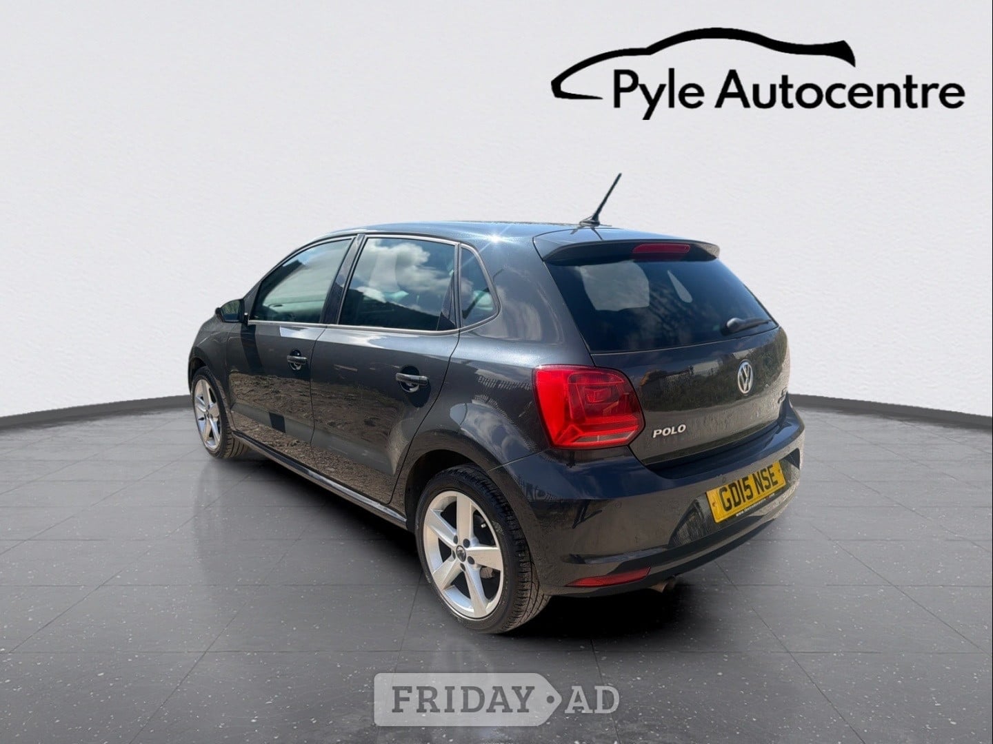 Volkswagen Polo 2015 - Cars
