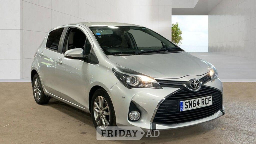 Toyota Yaris 2014 in Uxbridge
