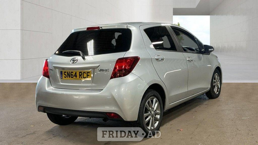Toyota Yaris 2014 - Cars in Uxbridge