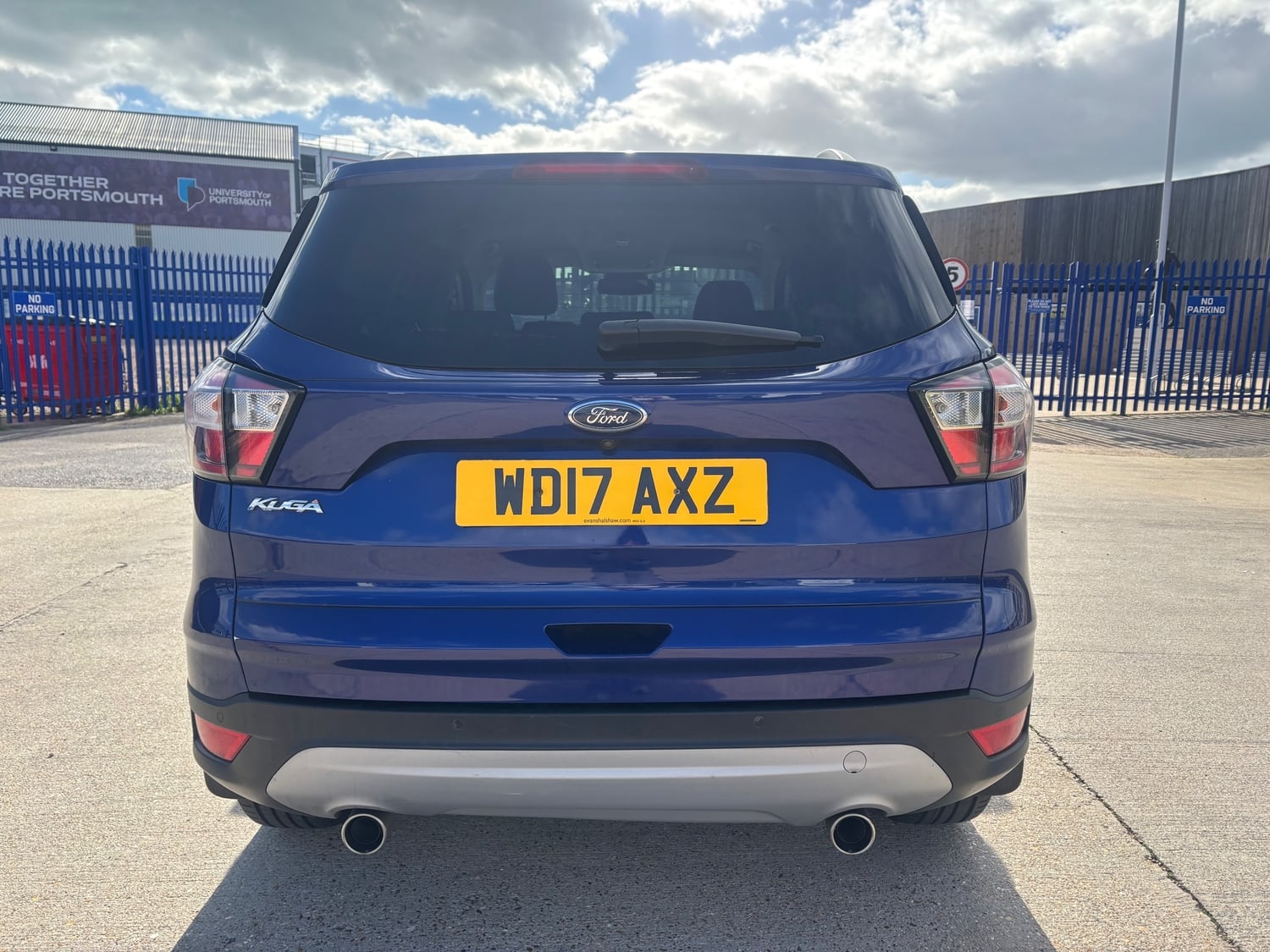 [ berth ]Ford Kuga