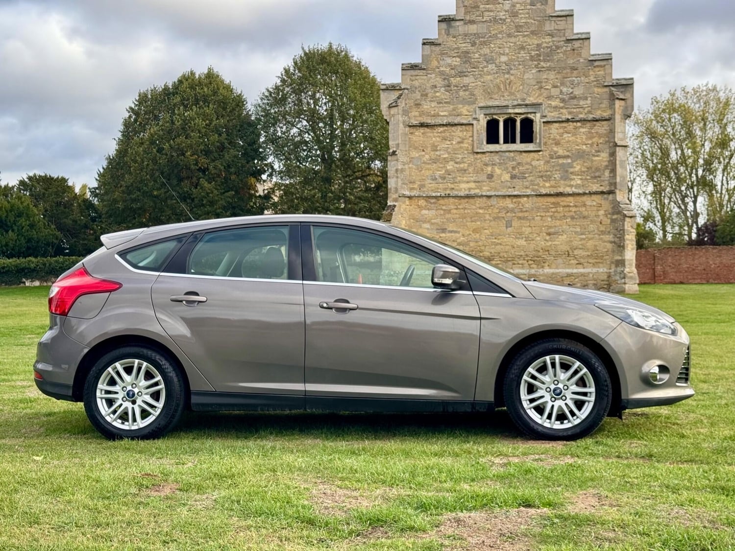 [ berth ]Ford Focus