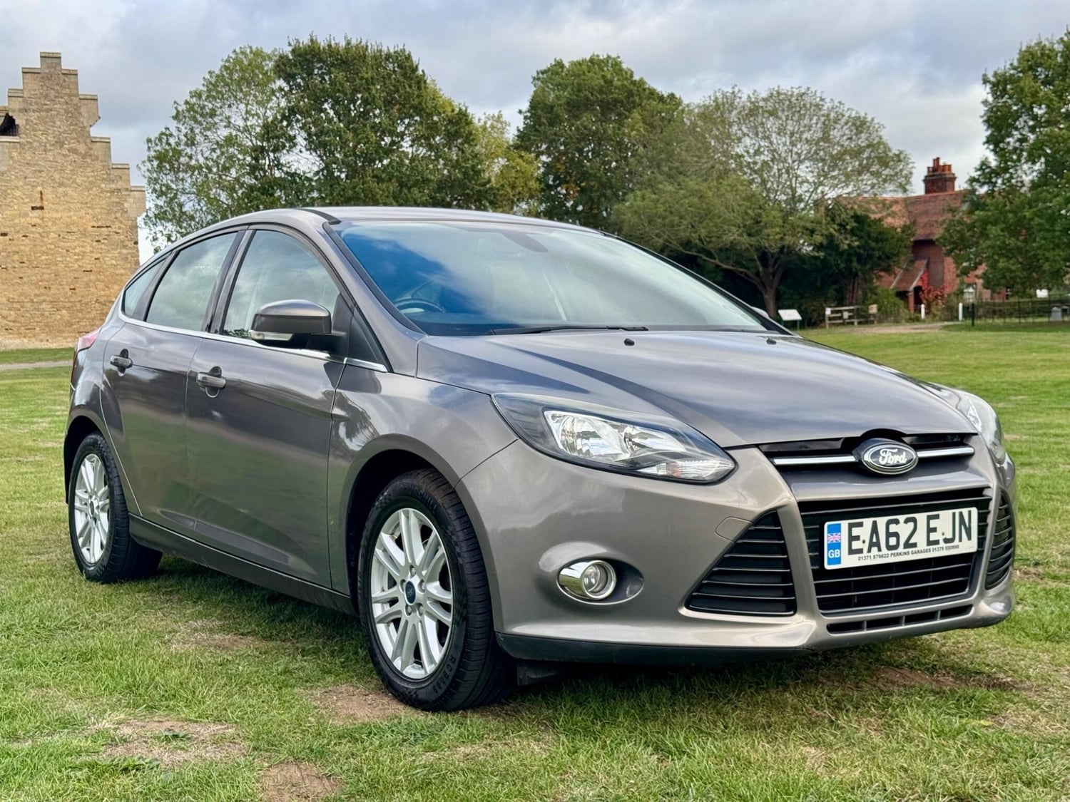 Ford Focus 2012 - Cars