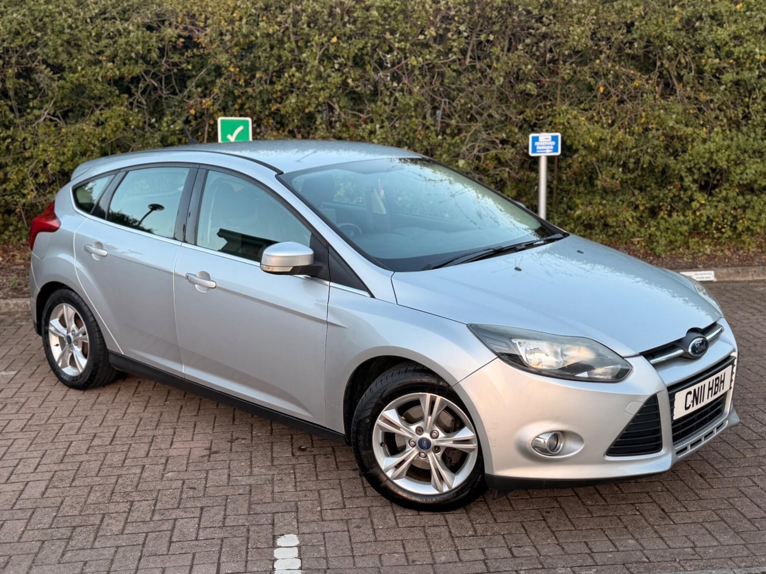 Ford Focus 2011 - Cars