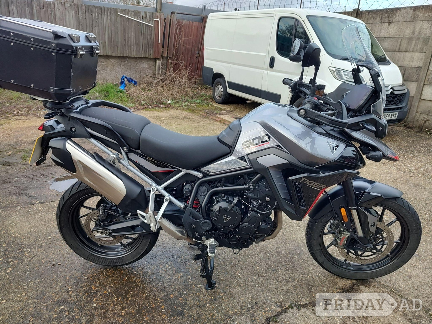 Triumph Tiger 2024 in Farnborough