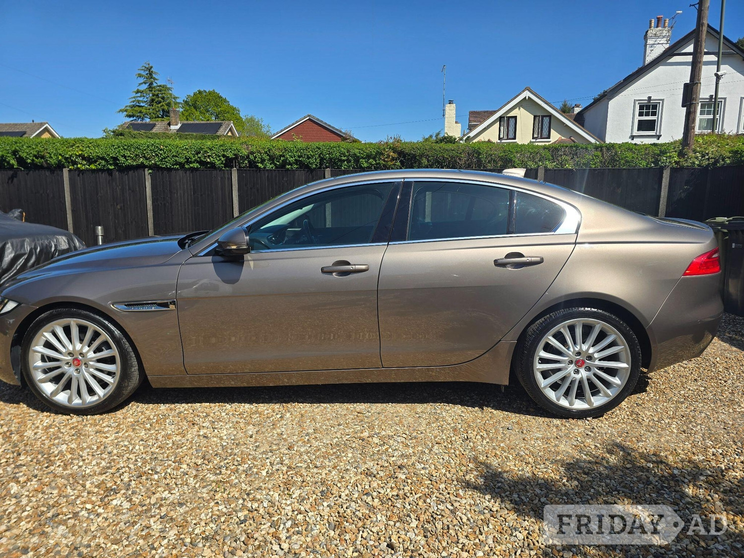 [ berth ]Jaguar XE