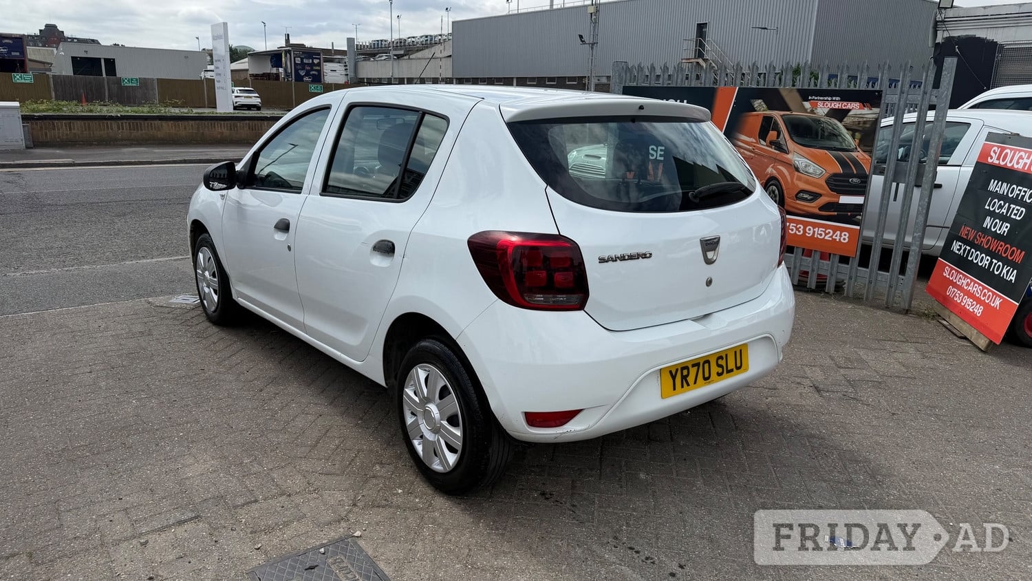 [ berth ]Dacia Sandero
