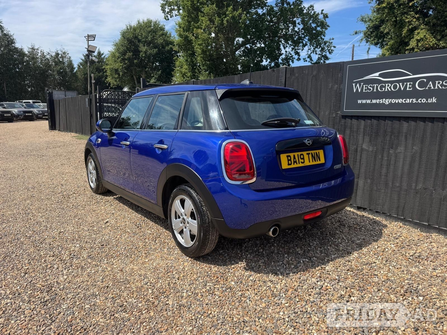 Mini Hatch 2019 - Cars