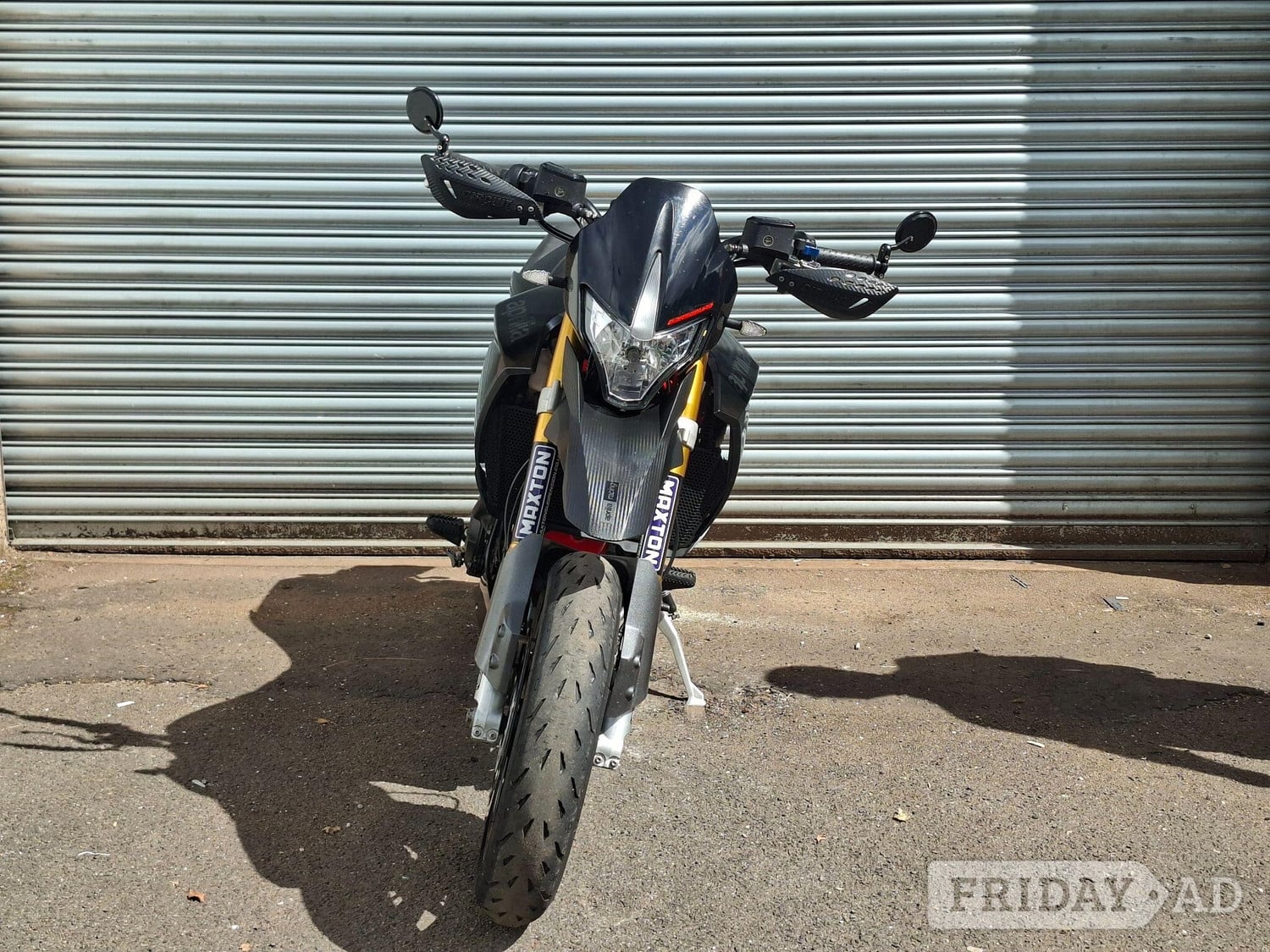 [ berth ]Aprilia Dorsoduro