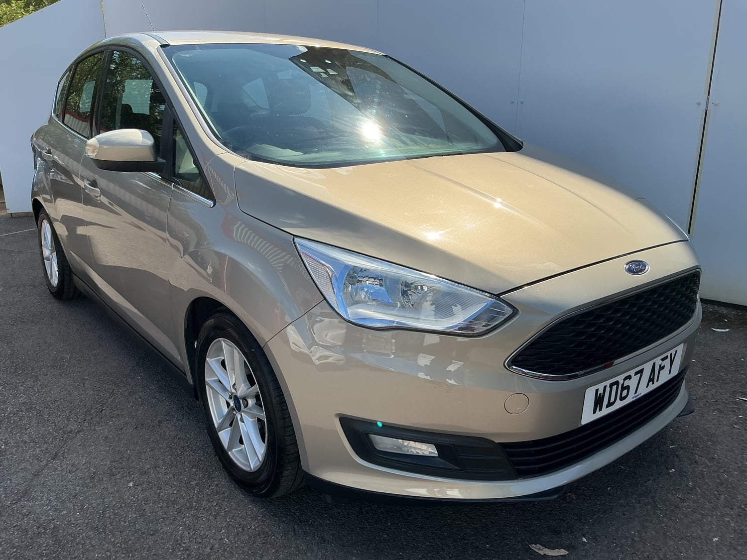 [ berth ]Ford C-MAX