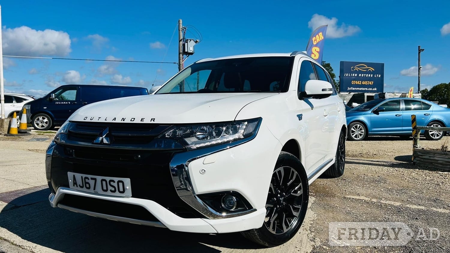 Mitsubishi Outlander 2017 - Cars in Burford