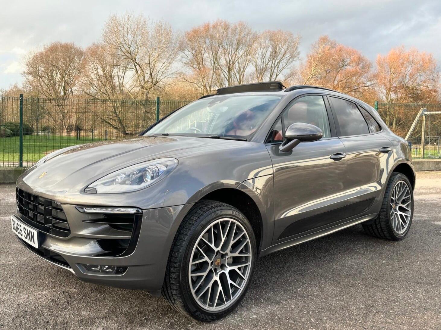 Porsche Macan 2015 in Leicester