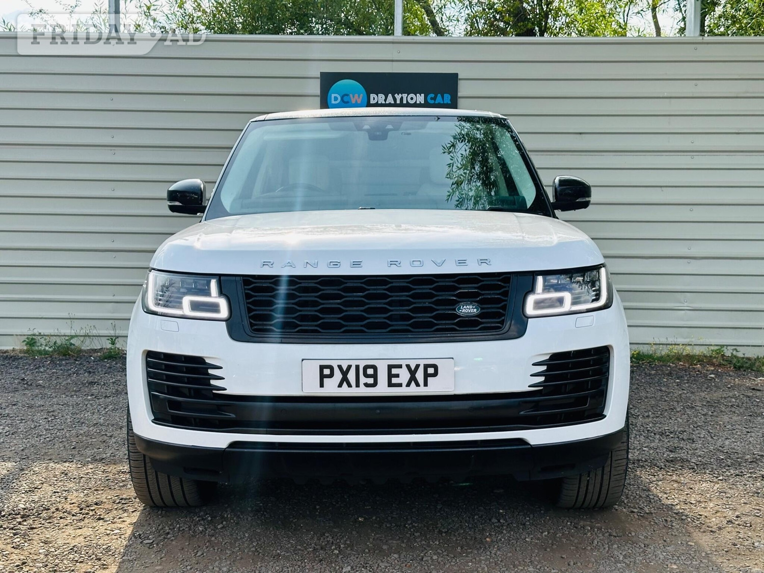 [ berth ]Land Rover Range Rover