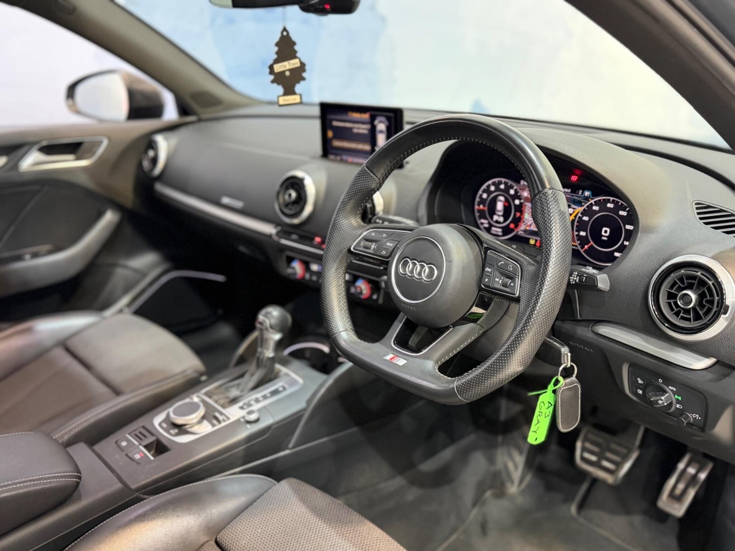 [ berth ]Audi A3