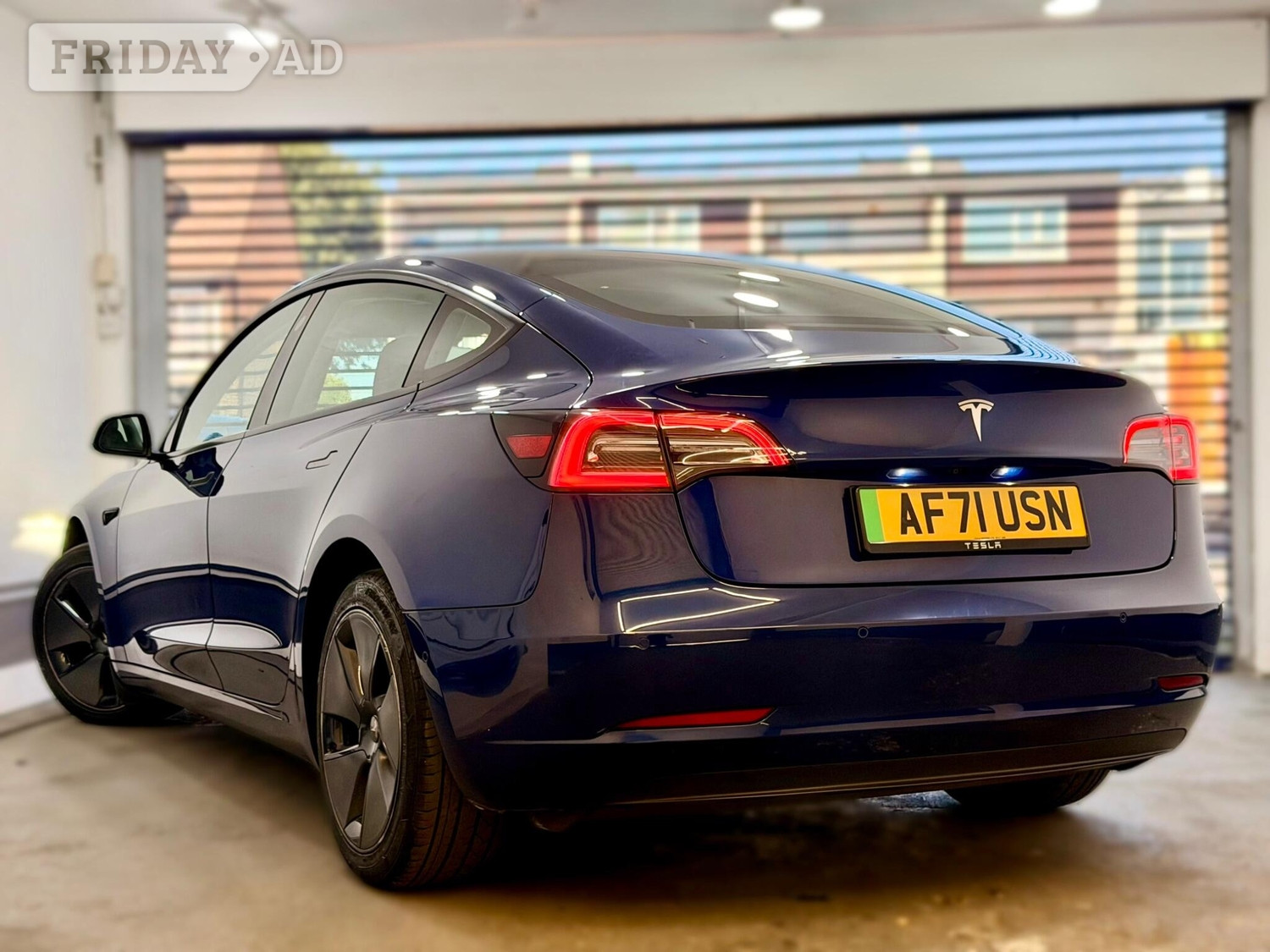 Tesla Model 3 2021 - Cars