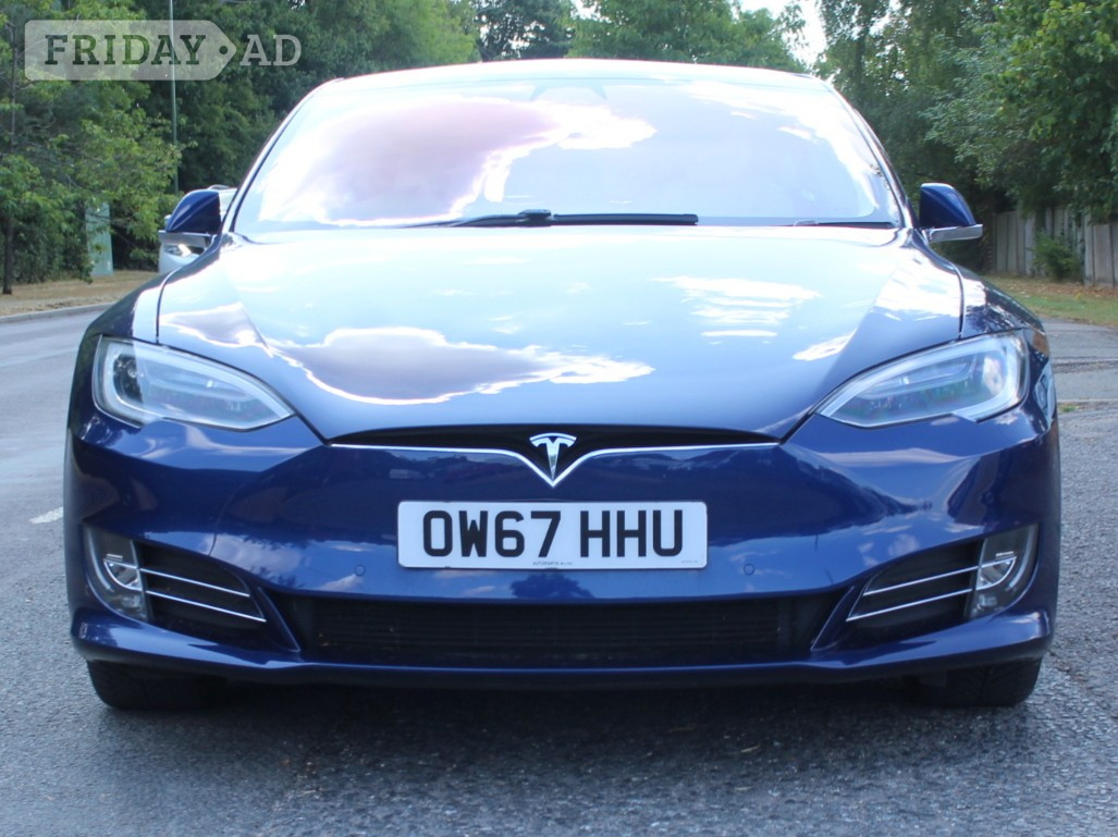 [ berth ]Tesla Model S