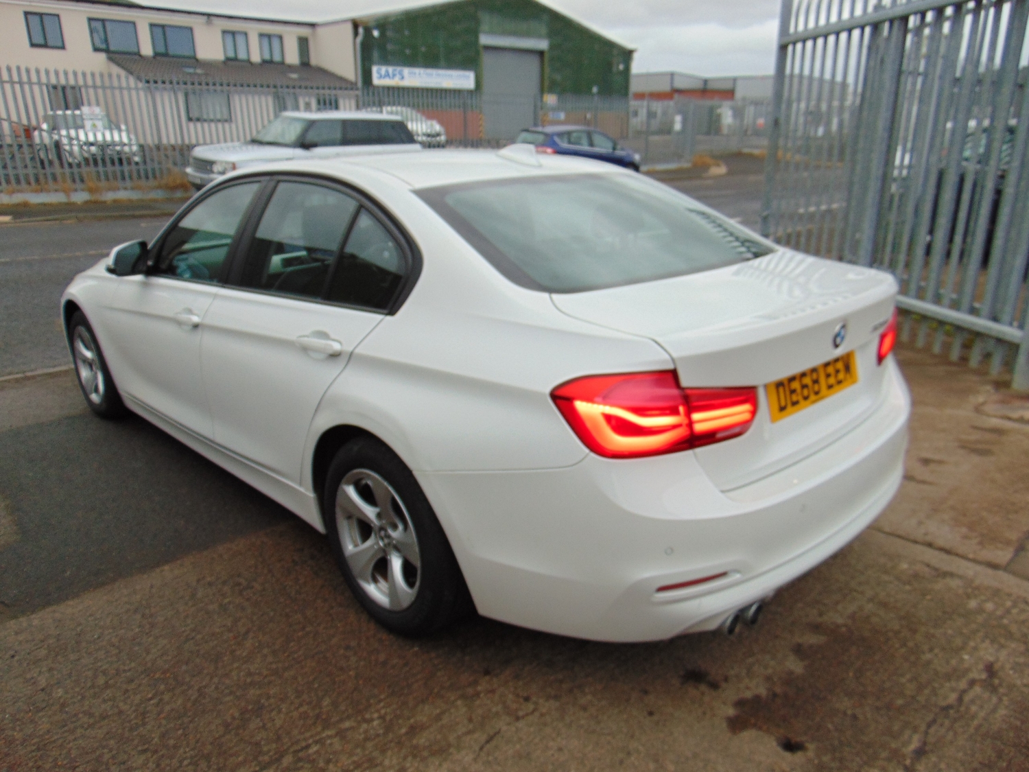[ berth ]BMW 3 Series