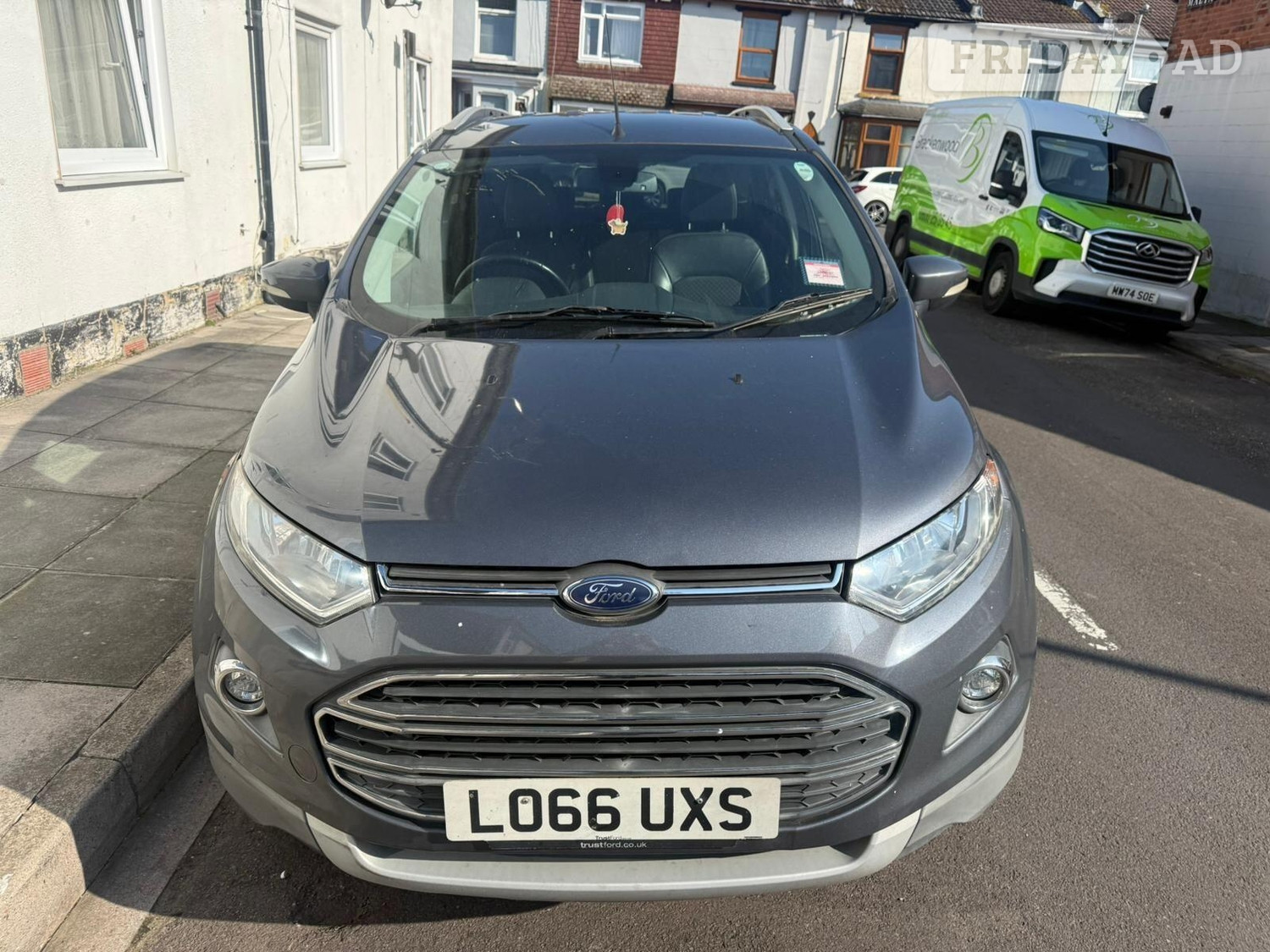 [ berth ]Ford Ecosport