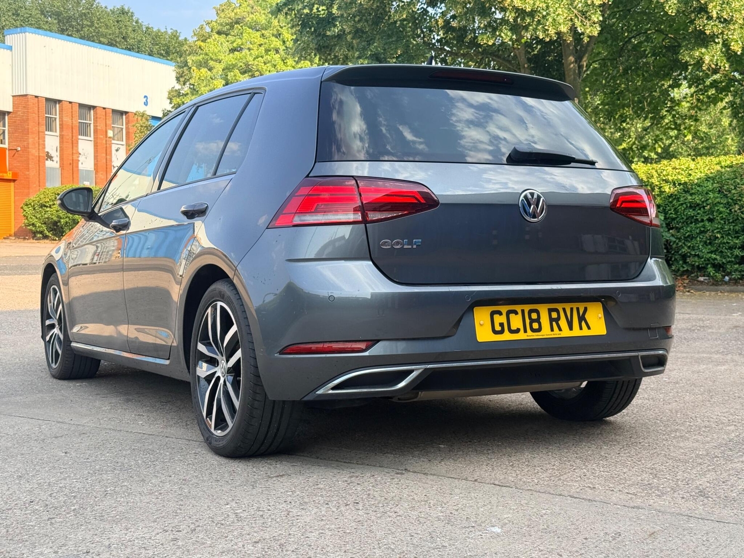[ berth ]Volkswagen Golf