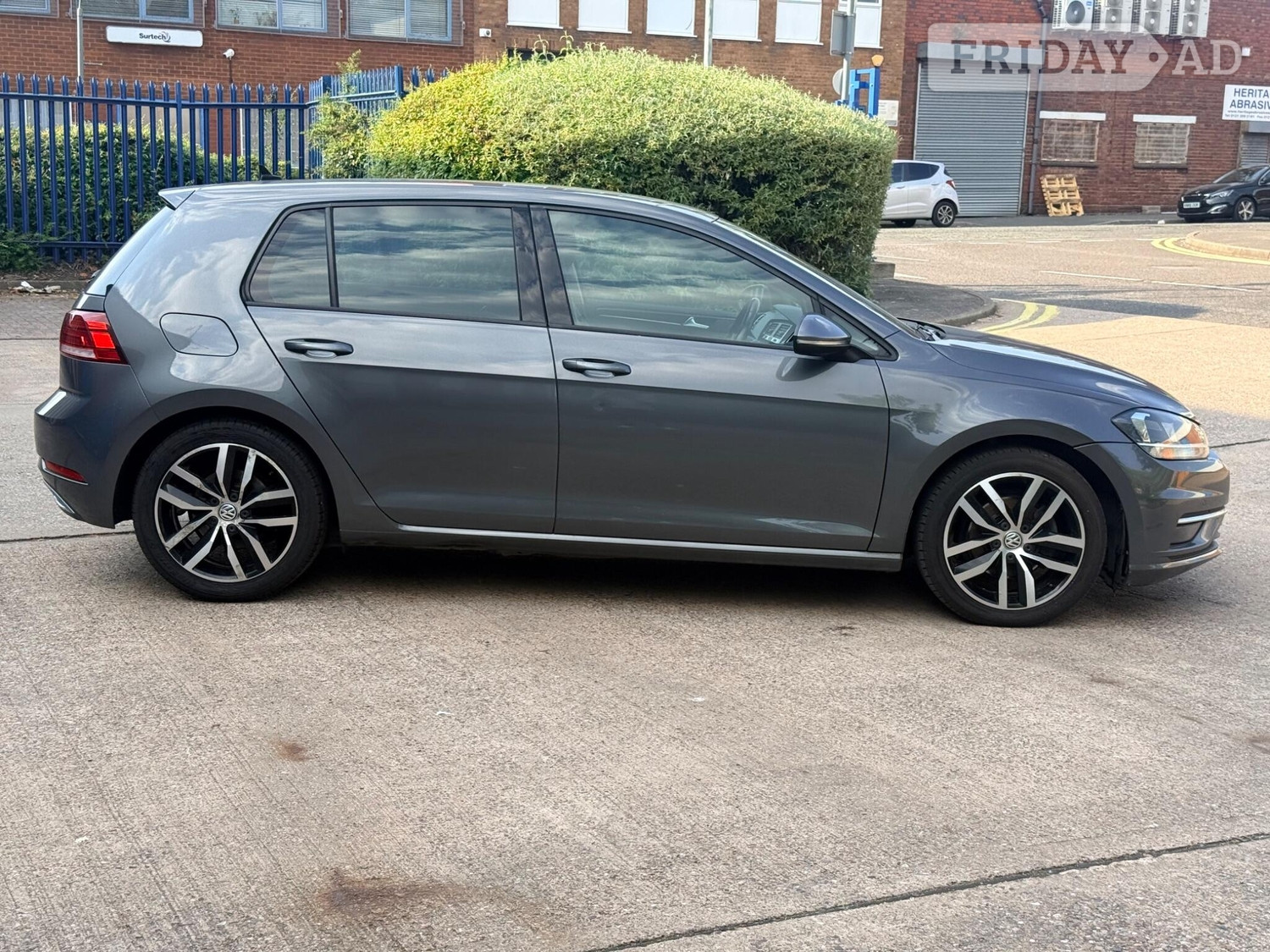 Volkswagen Golf 2018 - Cars