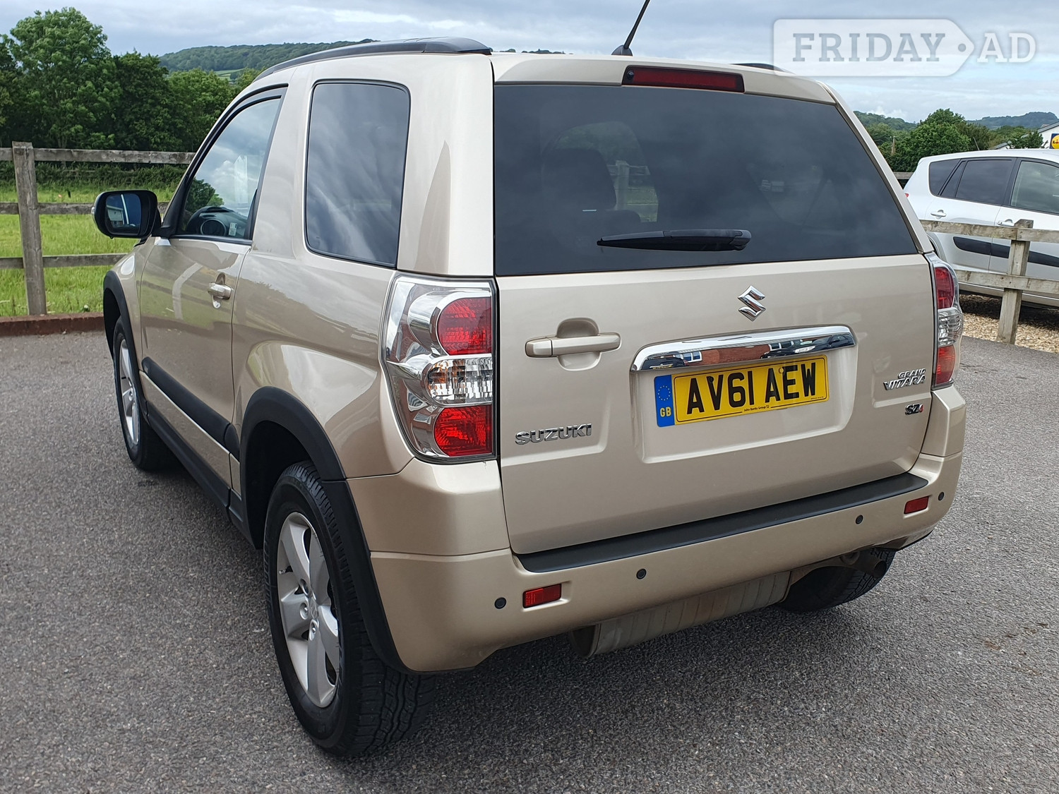 Suzuki Grand Vitara 2011 - Cars