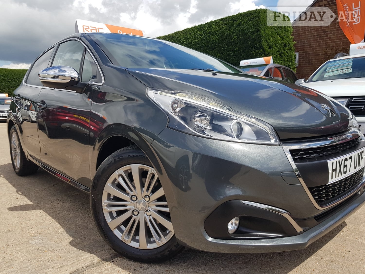 [ berth ]Peugeot 208
