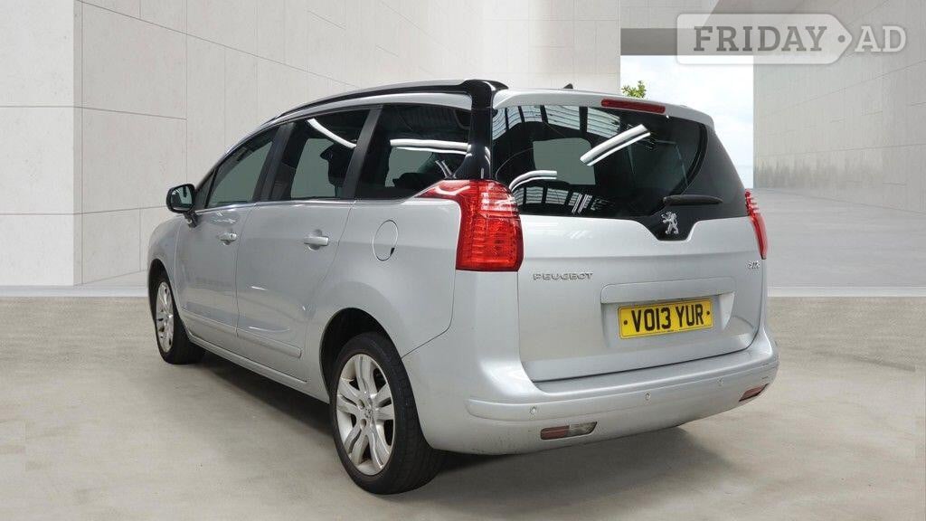 [ berth ]Peugeot 5008