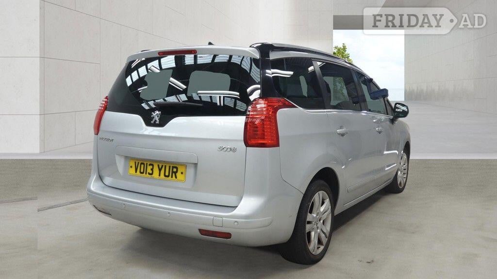 Peugeot 5008 2013 - Cars in Winchester