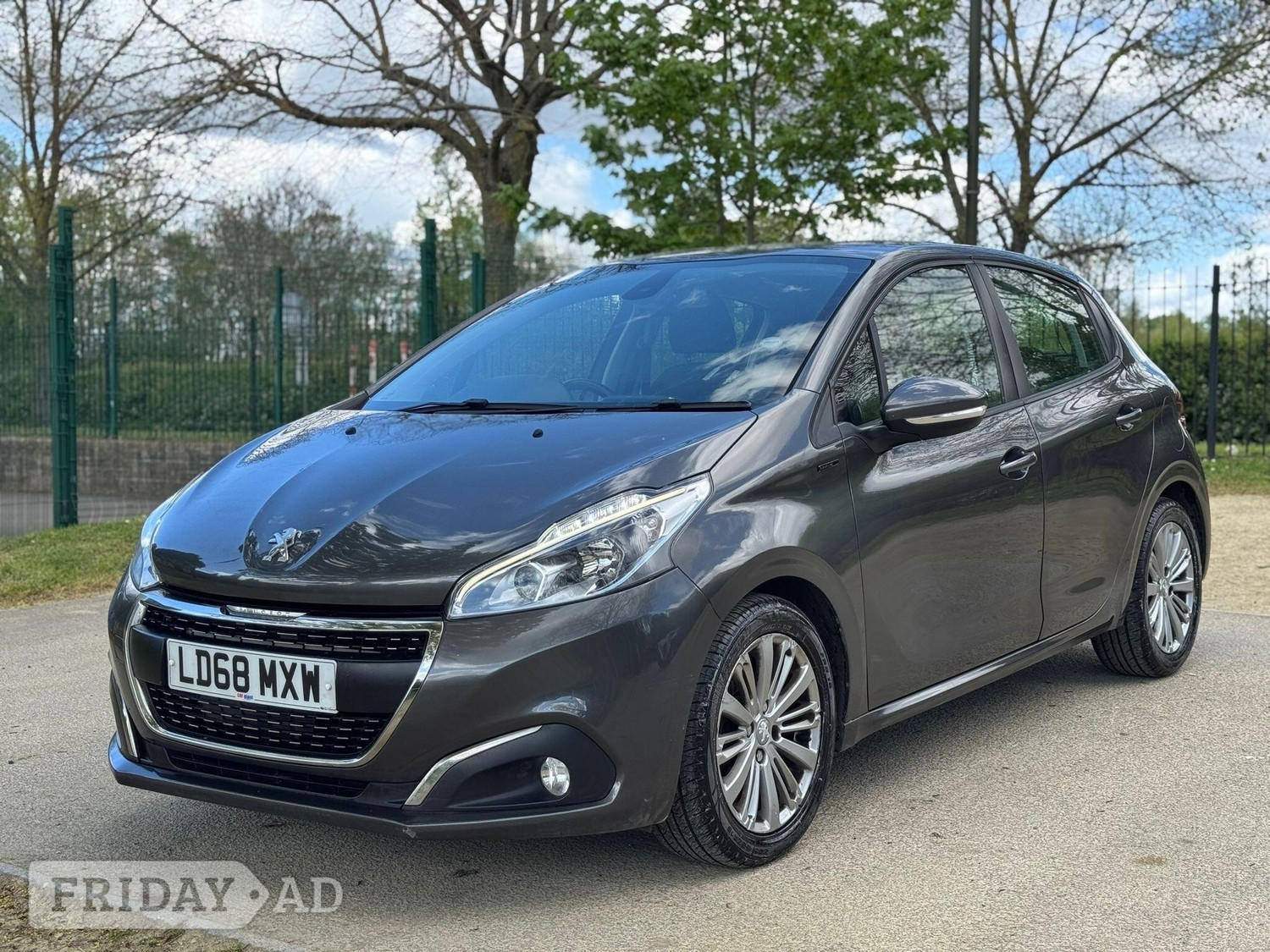 Peugeot 208 Hillingdon