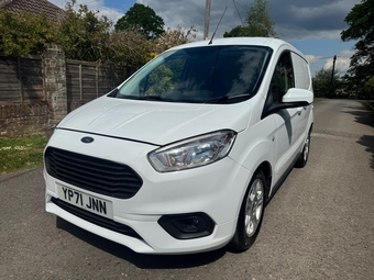 Ford Transit Courier 2021