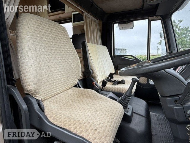 [ berth ]PRB Coach built horsebox