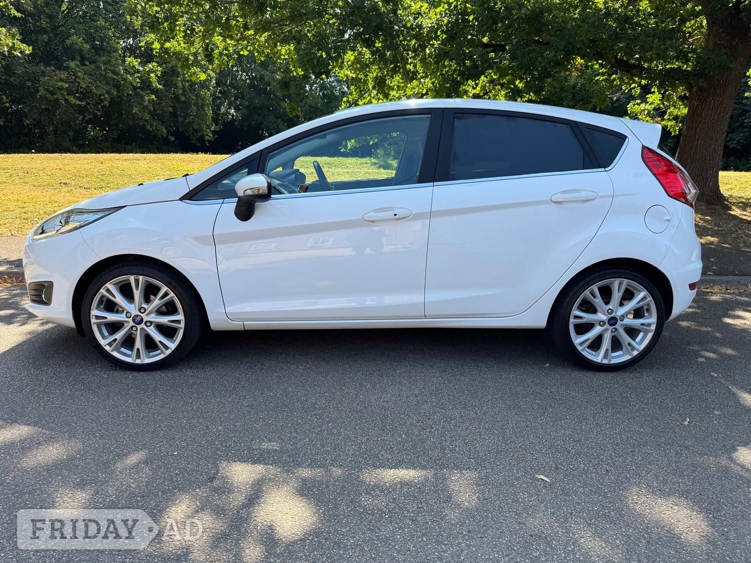 Ford Fiesta 2015 - Cars in Horsham
