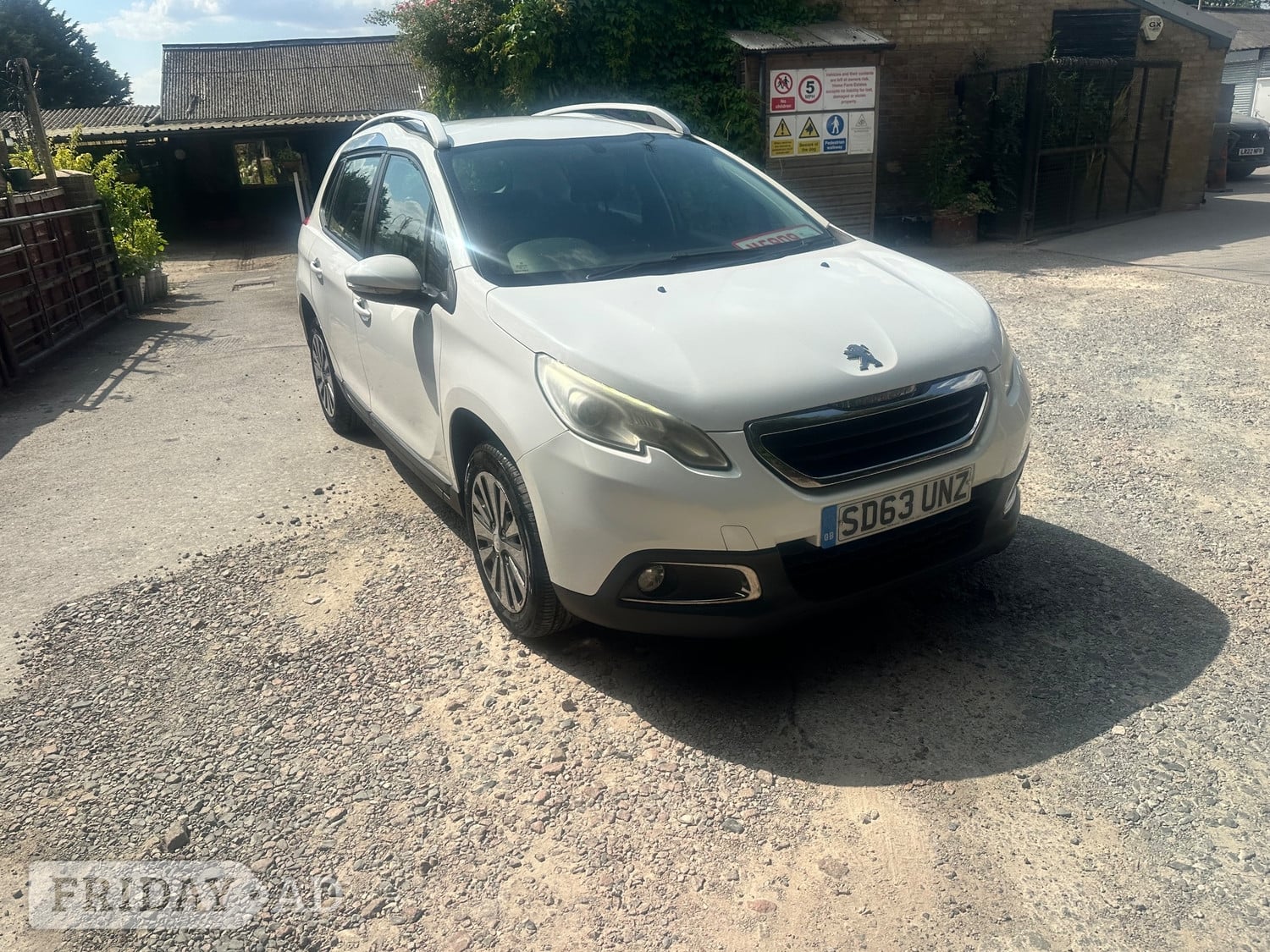 [ berth ]Peugeot 2008